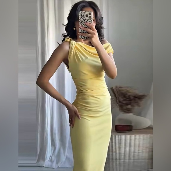 Zara Yellow Maxi Dress - Picture 4 of 14